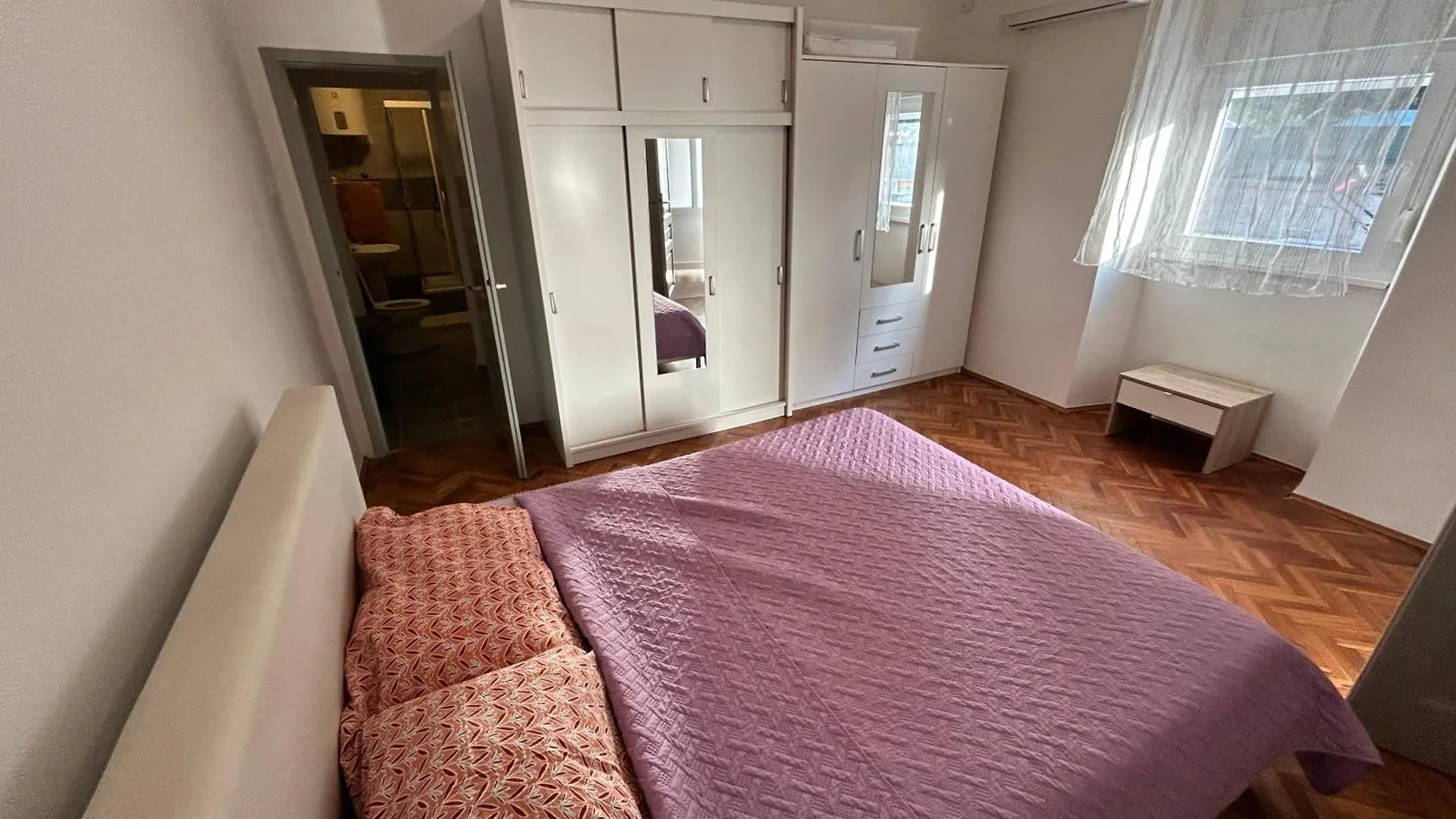 Apartments Branko Banjole 0*,